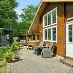 Summer House With Annex Near Beach In Fjellerup Hébergement de vacances Glesborg