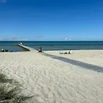Summer House With Annex Near Beach In Fjellerup Hébergement de vacances Glesborg